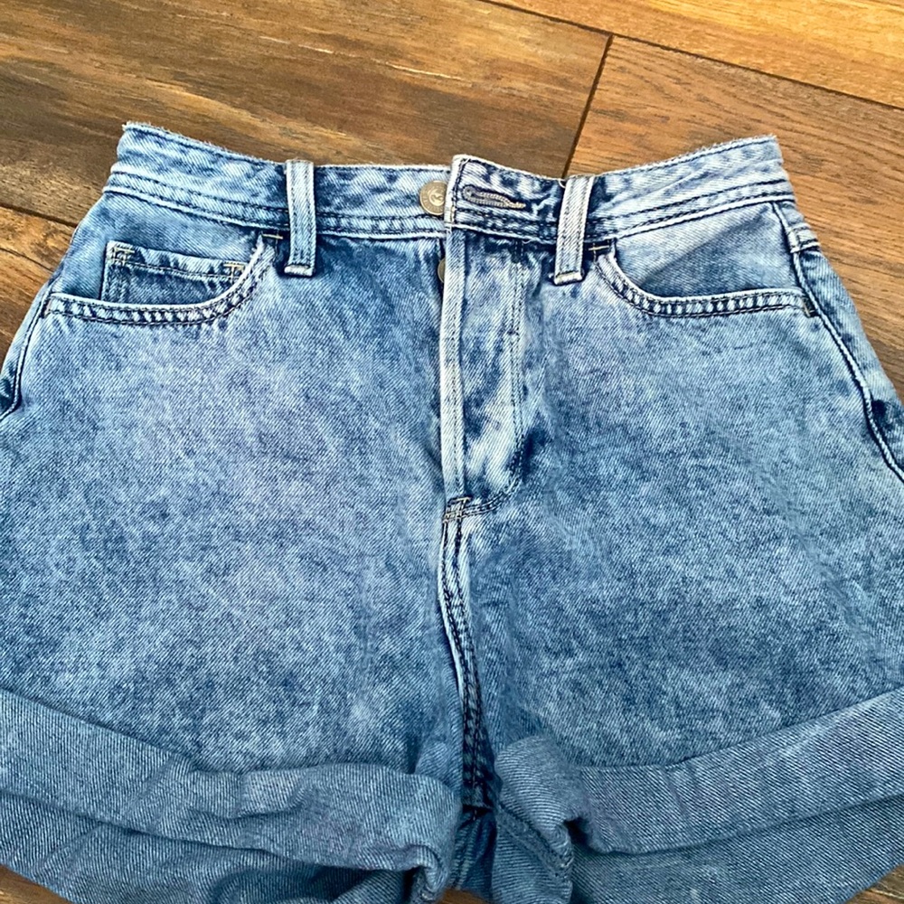 light wash jean shorts